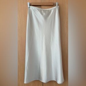 Uniqlo Women's Satin Beige Skirt